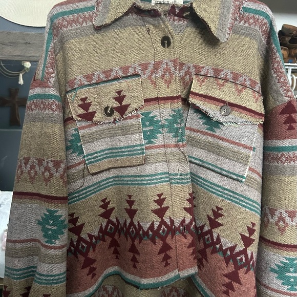 Aztec-Print Utility Jacket in Multi Color - Picture 2 of 3